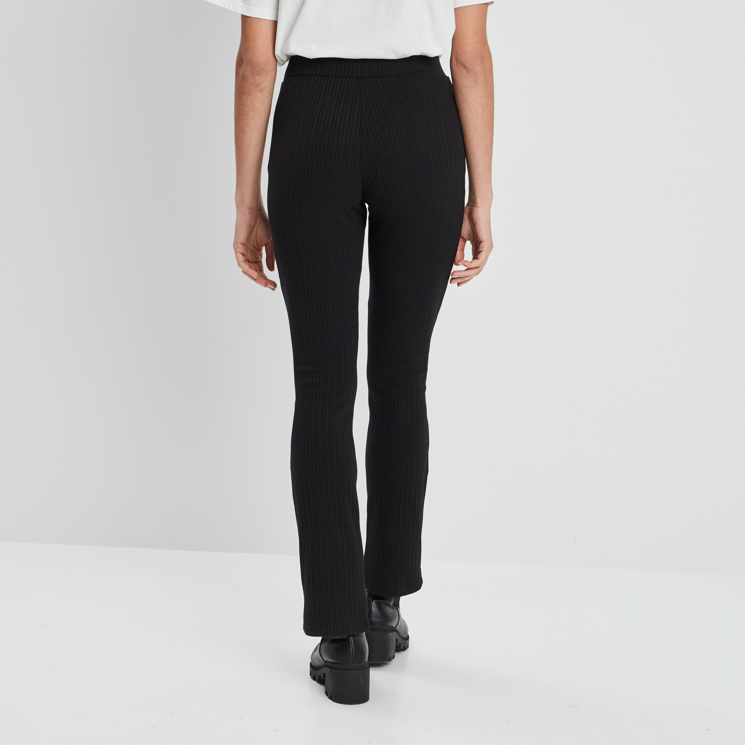 Pantalon flare côtelé noir femme | La Halle