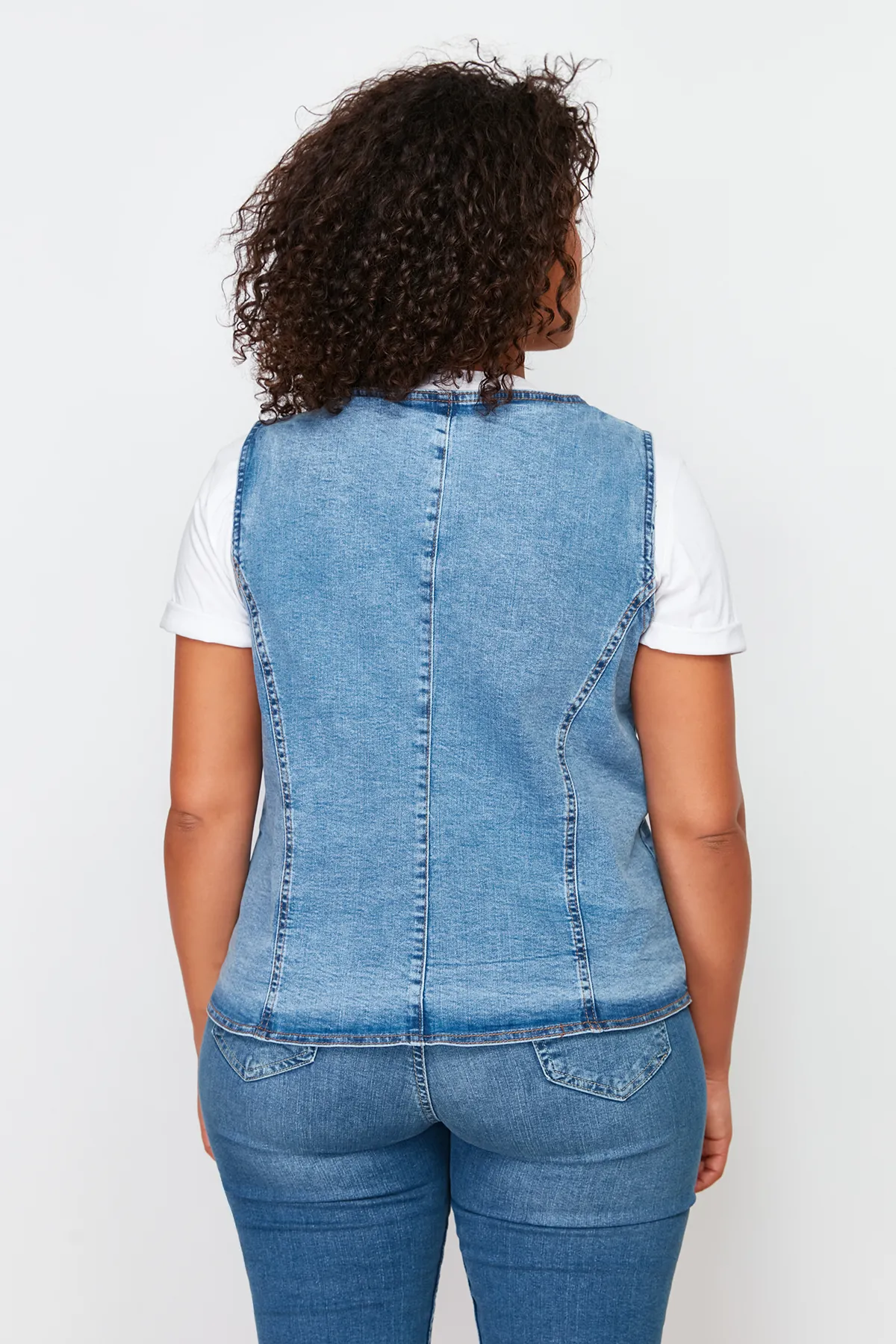 Trendyol Curve  Blaue Jeansweste TBSSS24BH00002