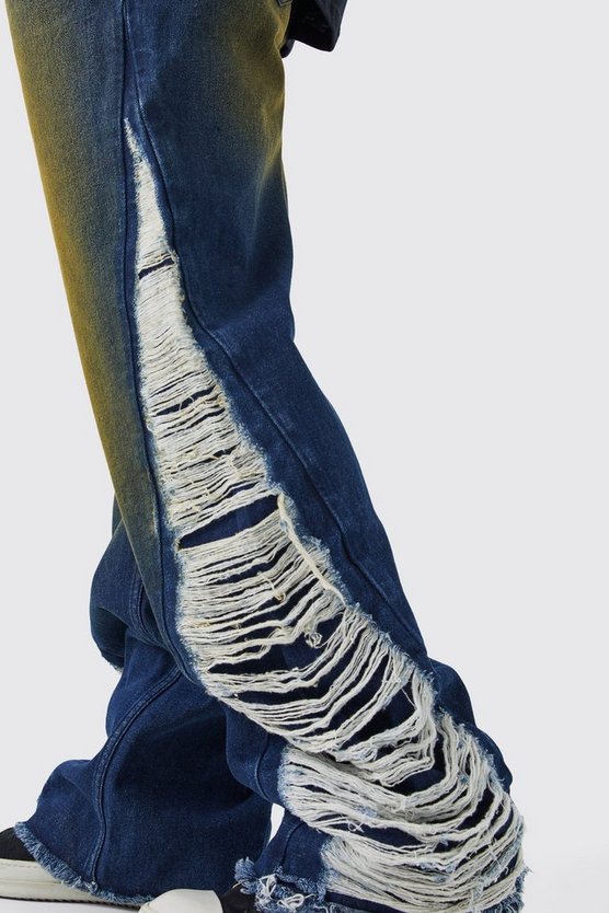 Lockere Schlagjeans mit extremen Rissen