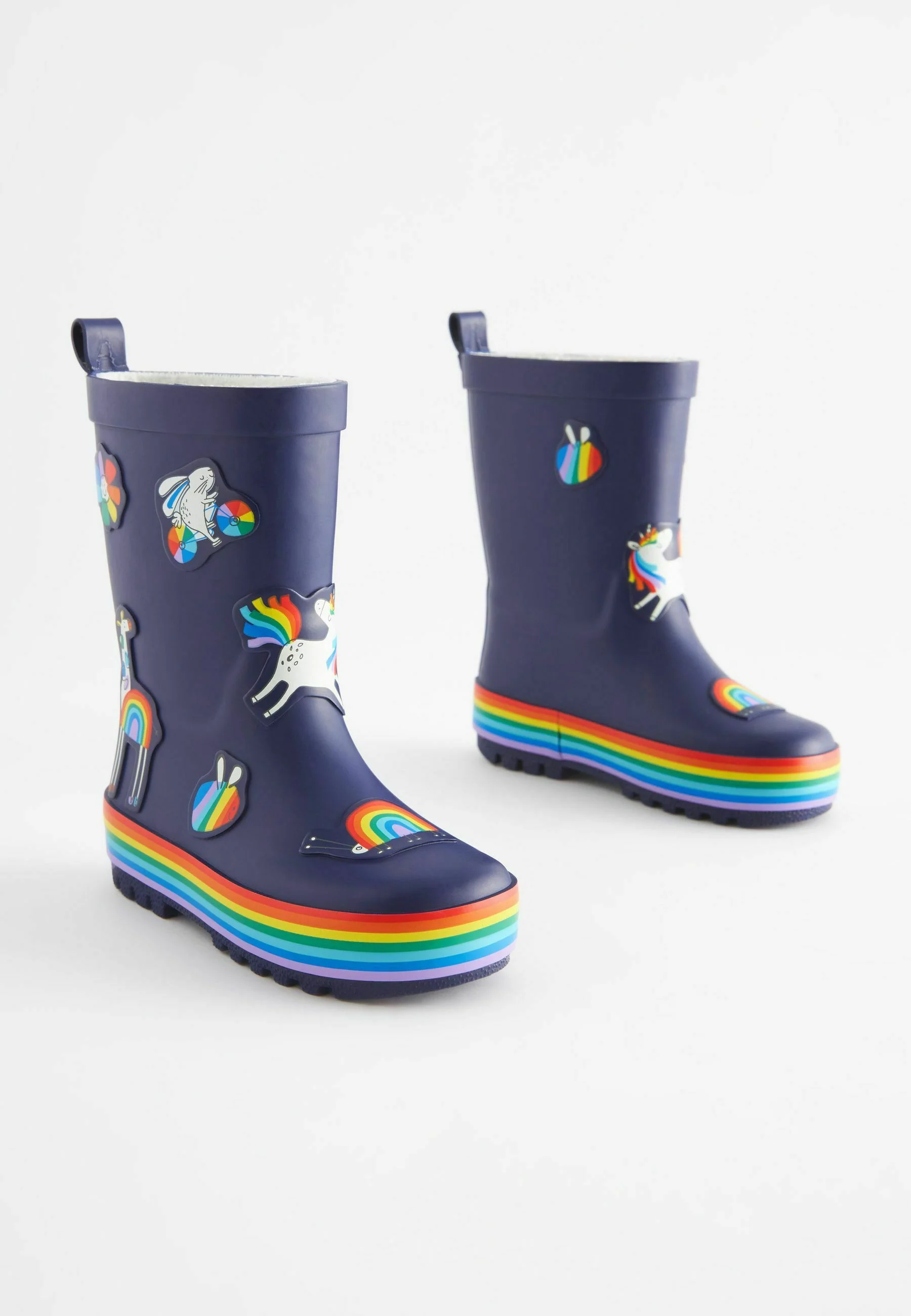Siguiente ESTÁNDAR DE PERSONAJE - Botas de goma