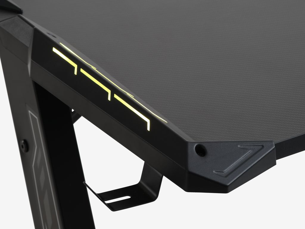 Stół do gier LINDHOLM Gold LINDHOLM 60x110 z diodami LED i uchwytem na kubek czarny