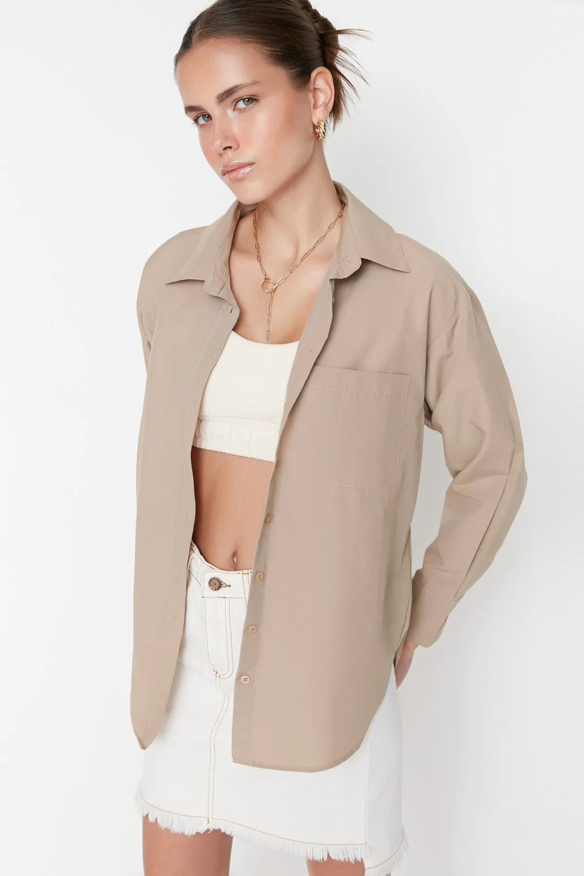 Trendyol Collection  Nerzfarbenes Boyfriend-Hemd mit weitem Schnitt und gewebter Baumwolle TWOAW20GO0115