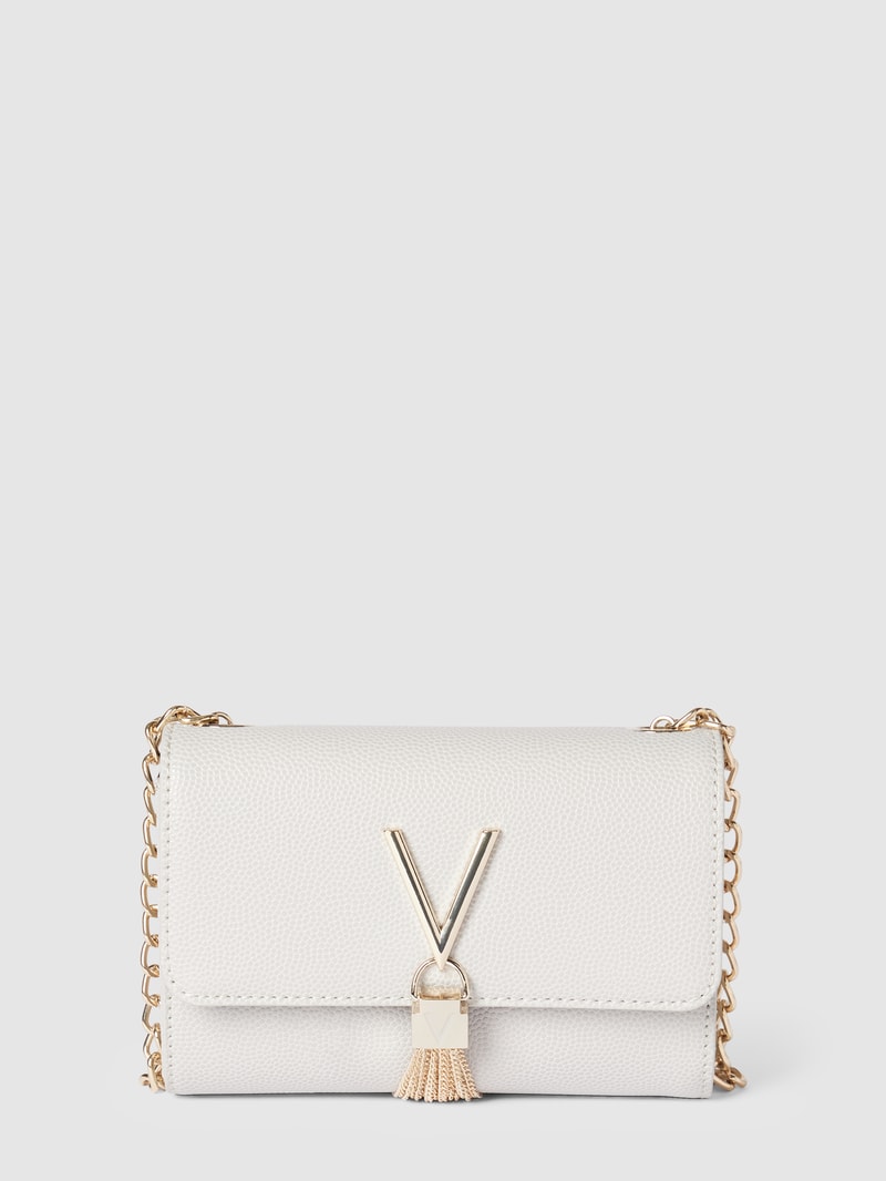 Clutch mit Label-Applikation Modell 'DIVINA' in weiß