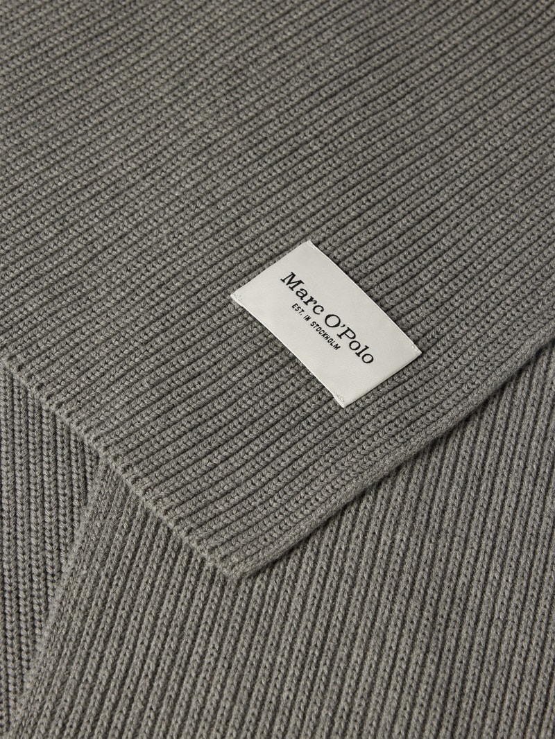 Schal mit Label-Detail in hellgrau