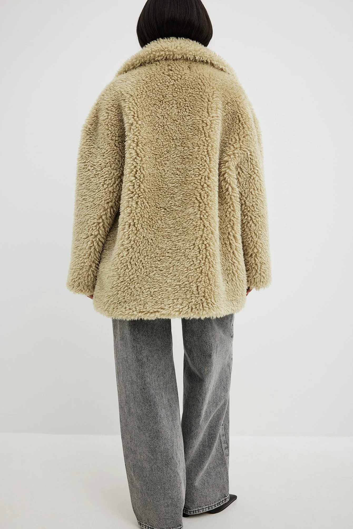 Teddyjacke mit Taschendetail