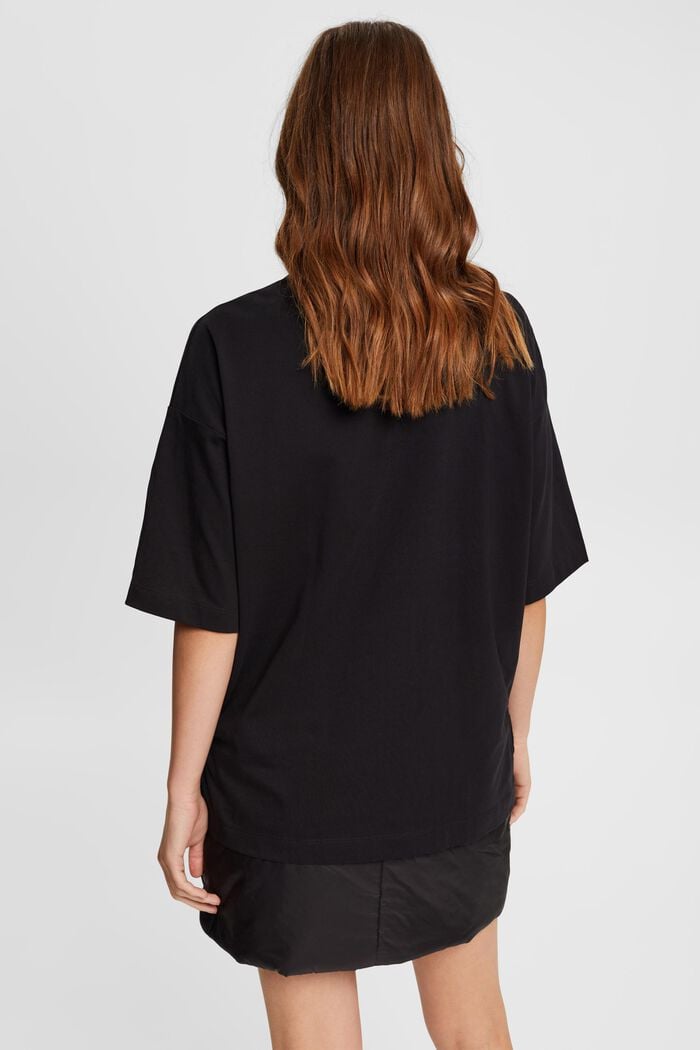 Oversize-T-Shirt mit Paillettenapplikation