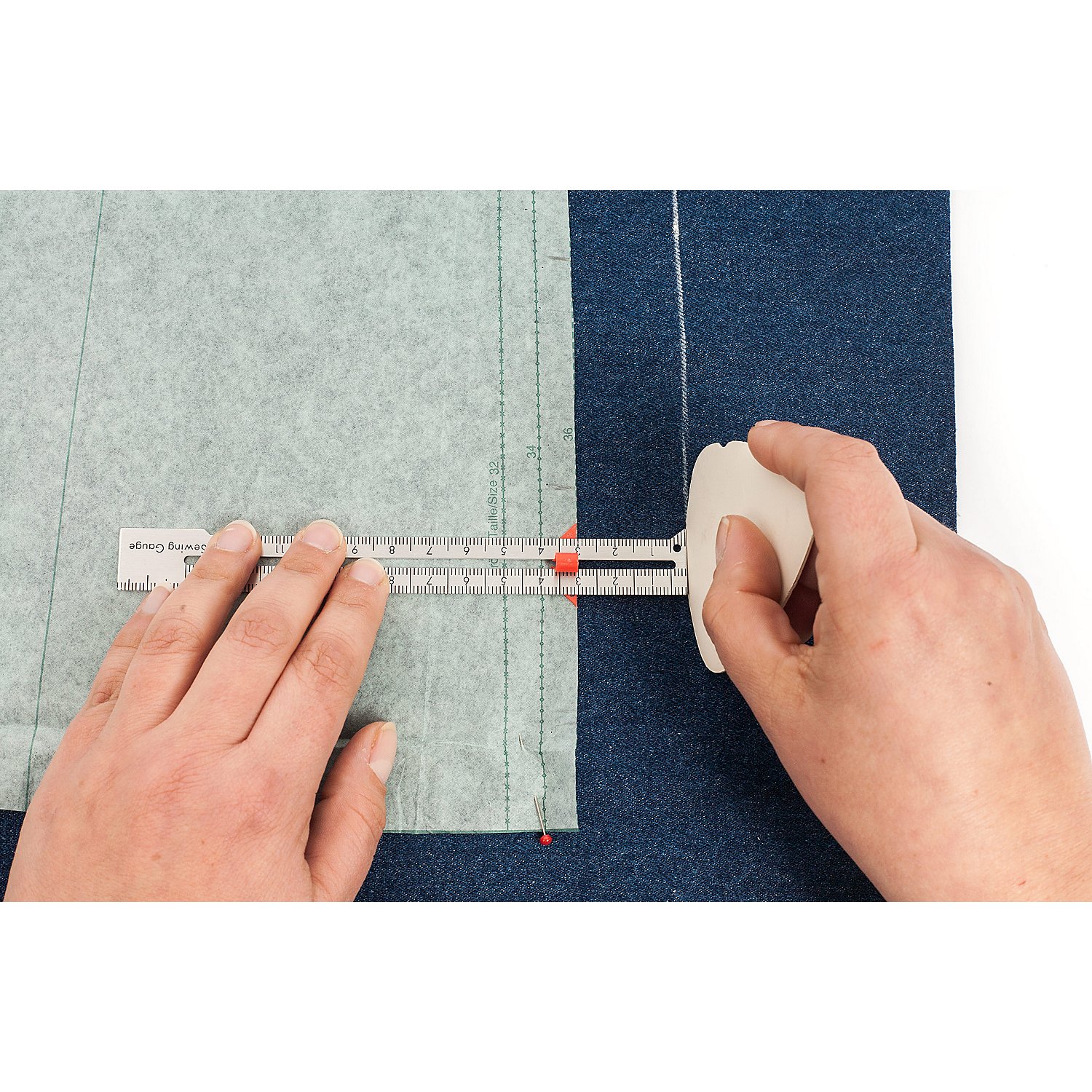 buttinette Näh- und Strickmaß, in cm-Einheit, Größe: 15,2 x 2,2 cm