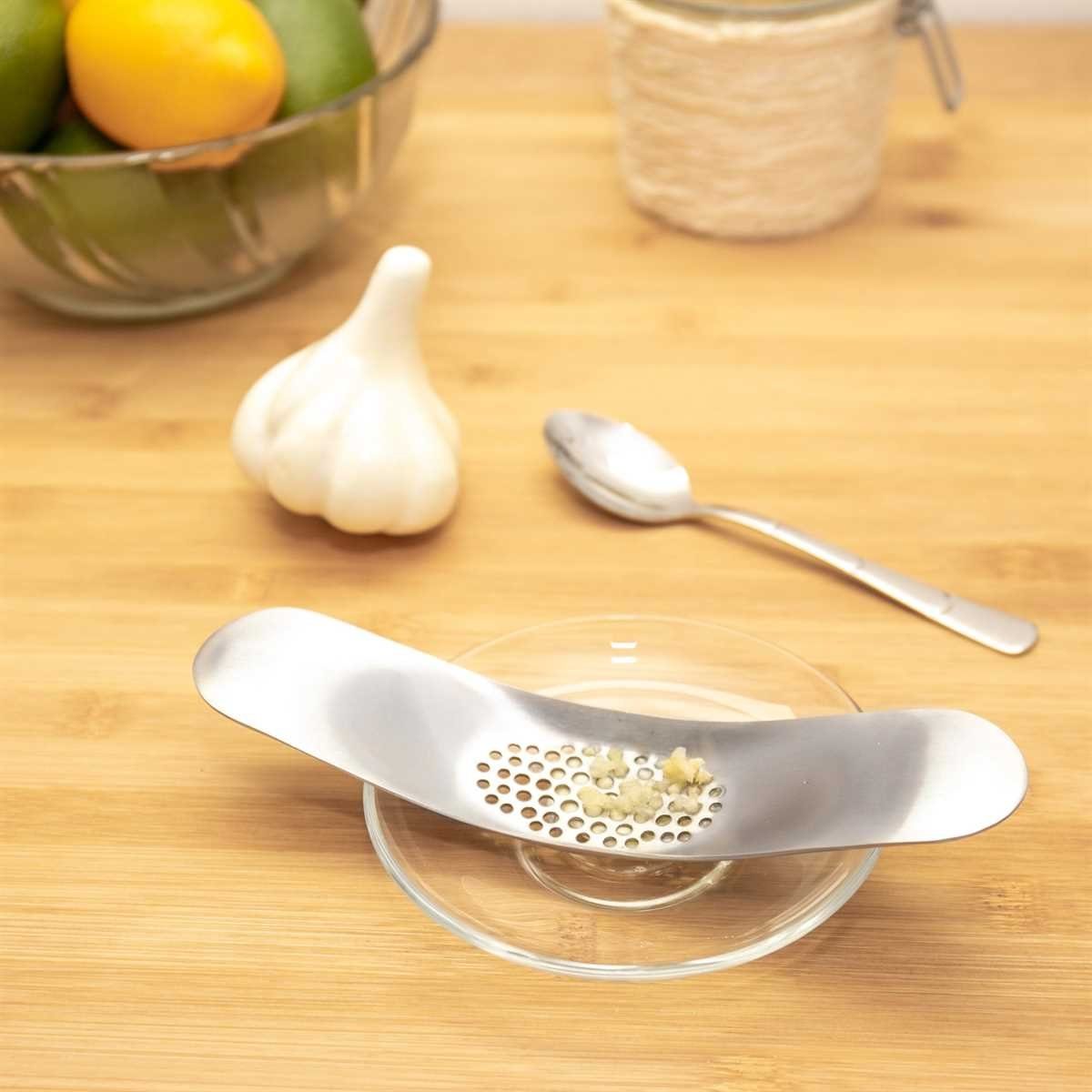 Lantelme Knoblauchpresse Knoblauchbrett Knoblauchwippe Edelstahl (1 St), Edelstahl, Knoblauch- und Ingwerpresse