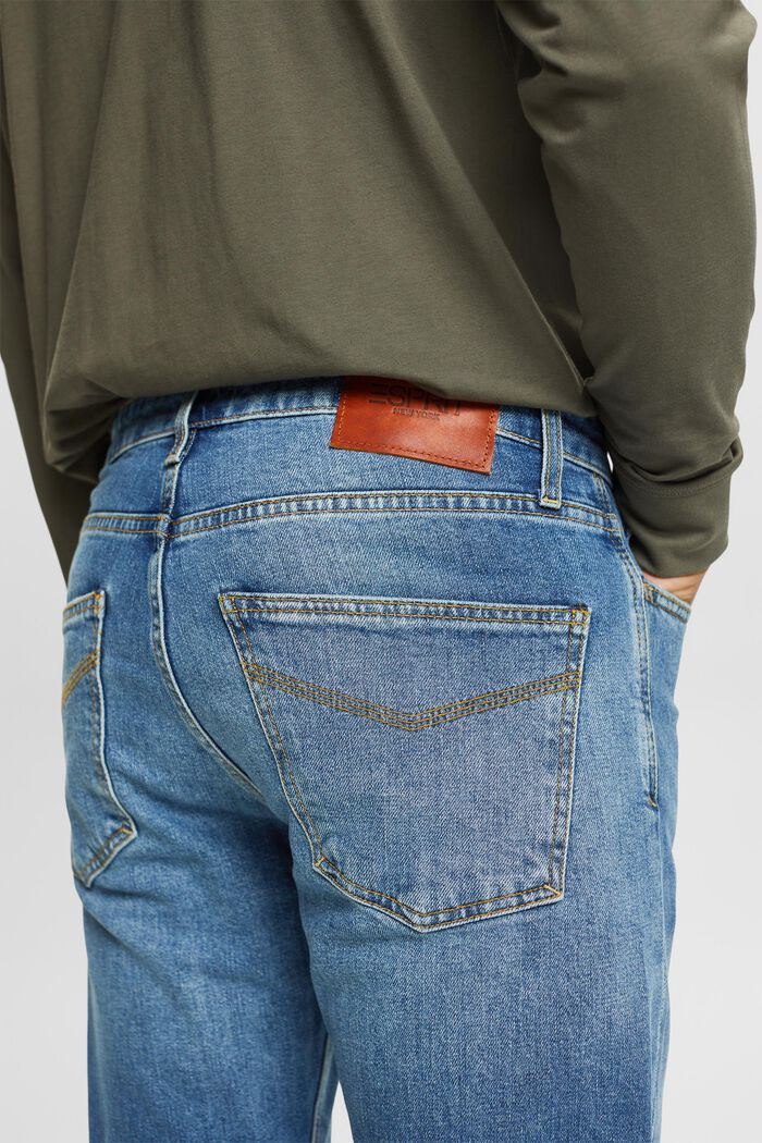 Schmale Jeans mit mittlerer Bundhöhe