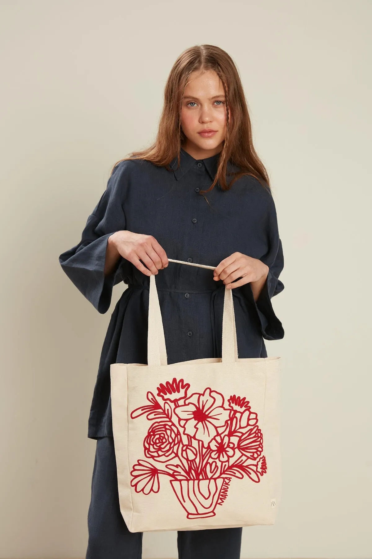 Manuka  BEDRUCKTE GÄSTESTOFFTASCHE BLUMENROT