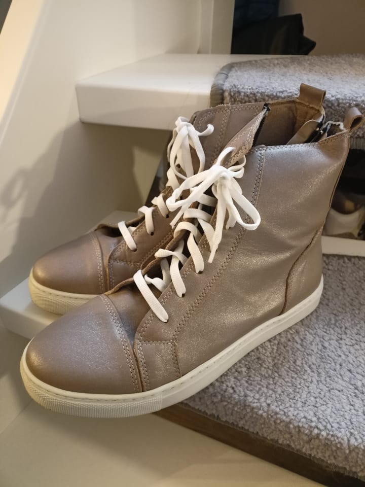 Noosy Leder-Sneakers in Beige günstig kaufen 41