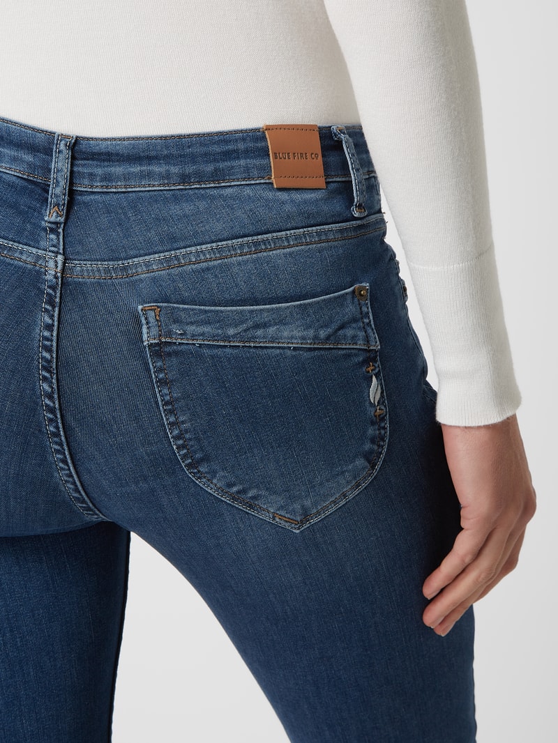 Slim Fit Mid Rise Jeans mit Stretch-Anteil Modell 'Nancy' in blau