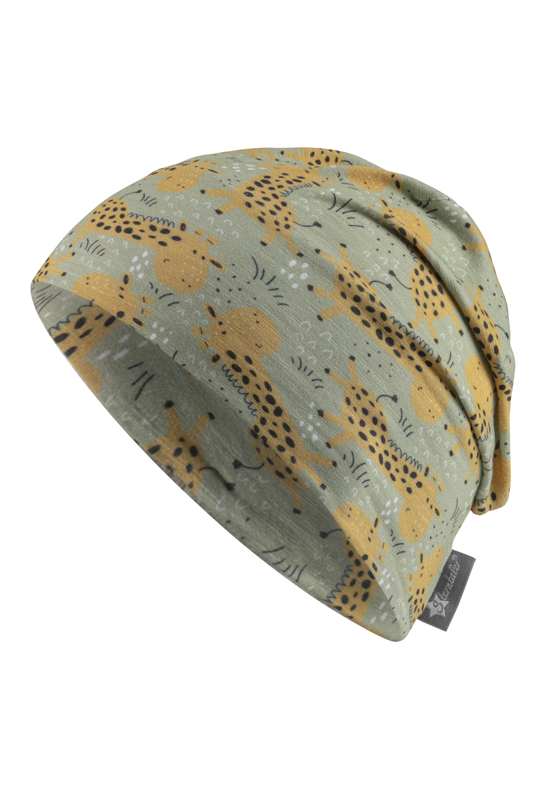 Beanie bedruckt mit Allover-Giraffen Motiv in grün