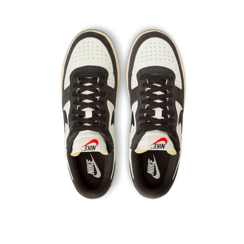 NIKE Wmns Terminator Low 