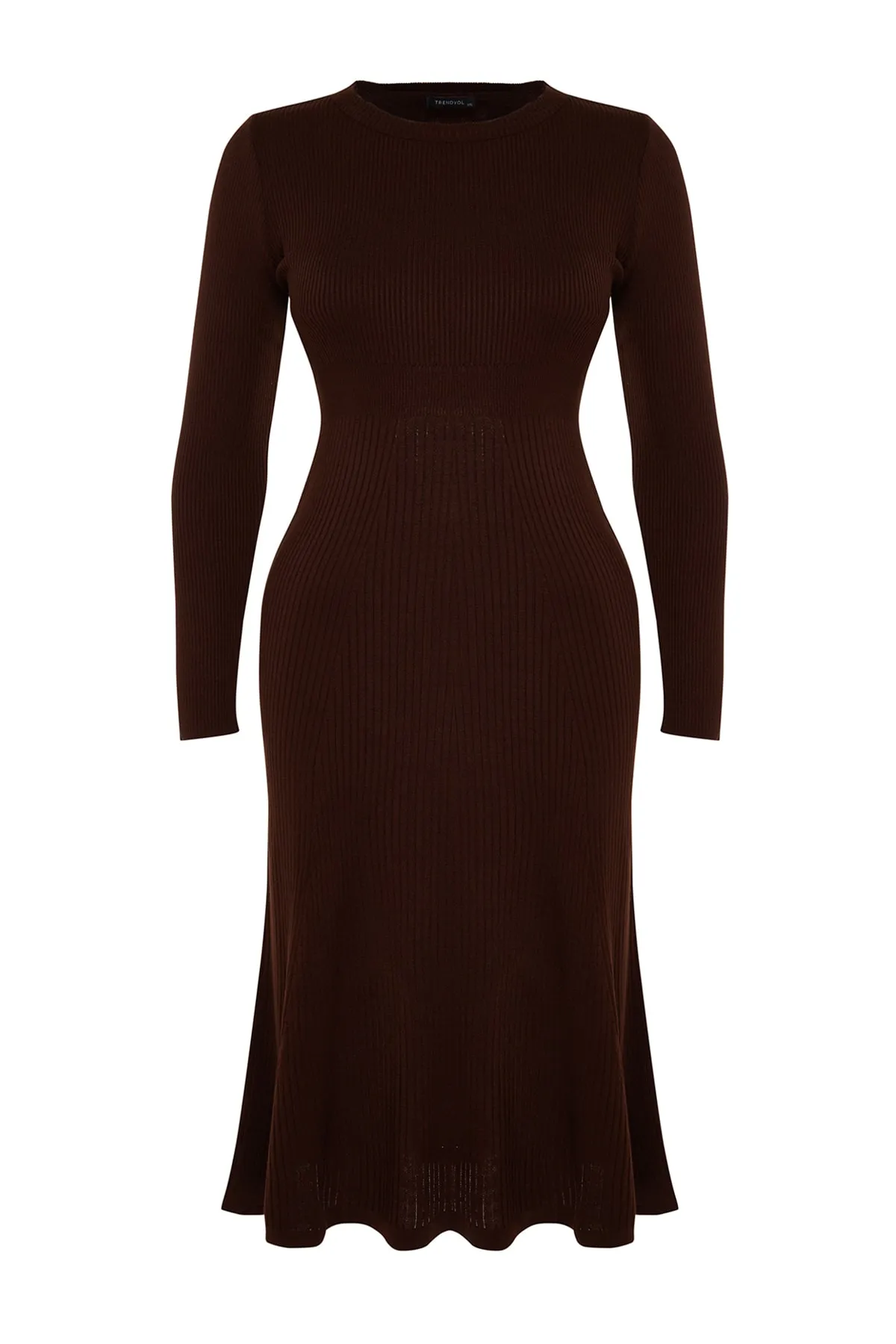 Trendyol Curve  Braunes Midi-Strickkleid mit Rundhalsausschnitt TBBAW24AH00021