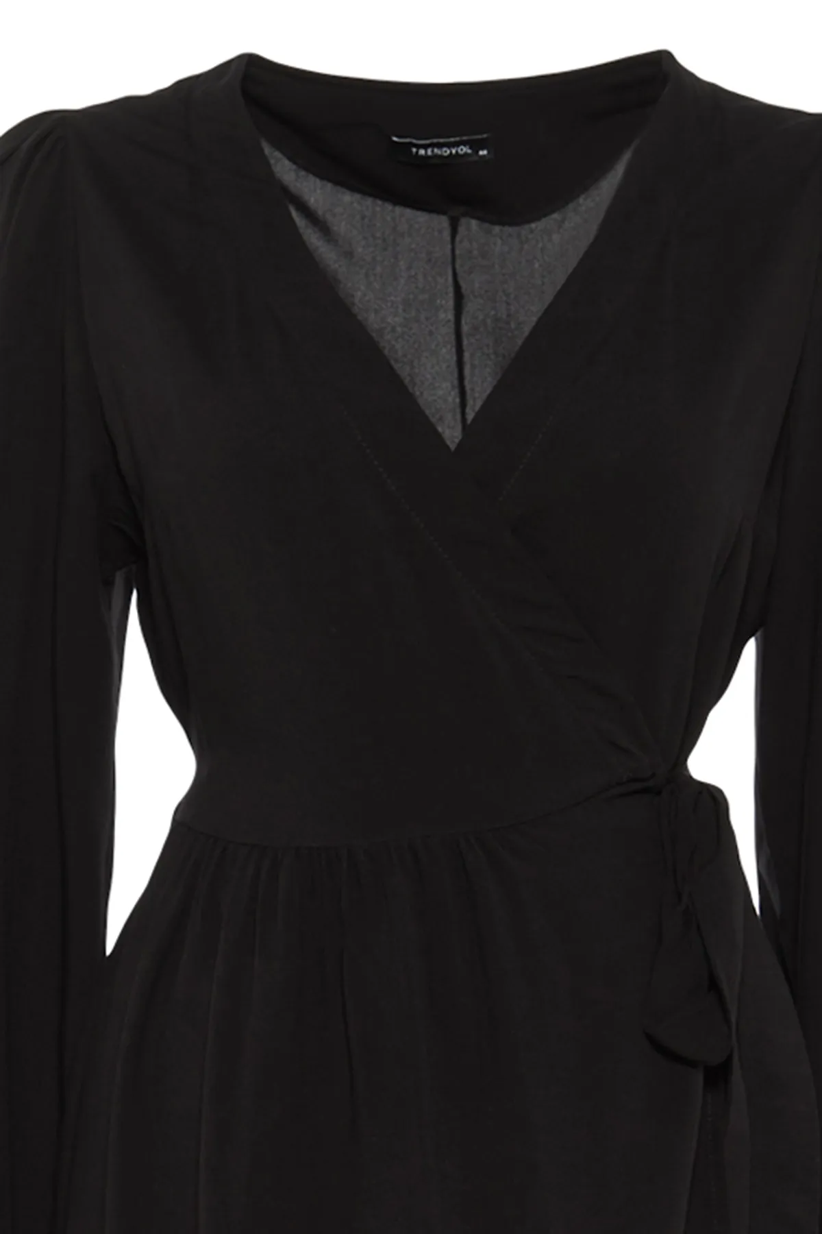Trendyol Curve  Schwarzes, zweireihiges Midi-Webkleid in Übergröße mit Kragen und A-Linie TBBAW23AH00104