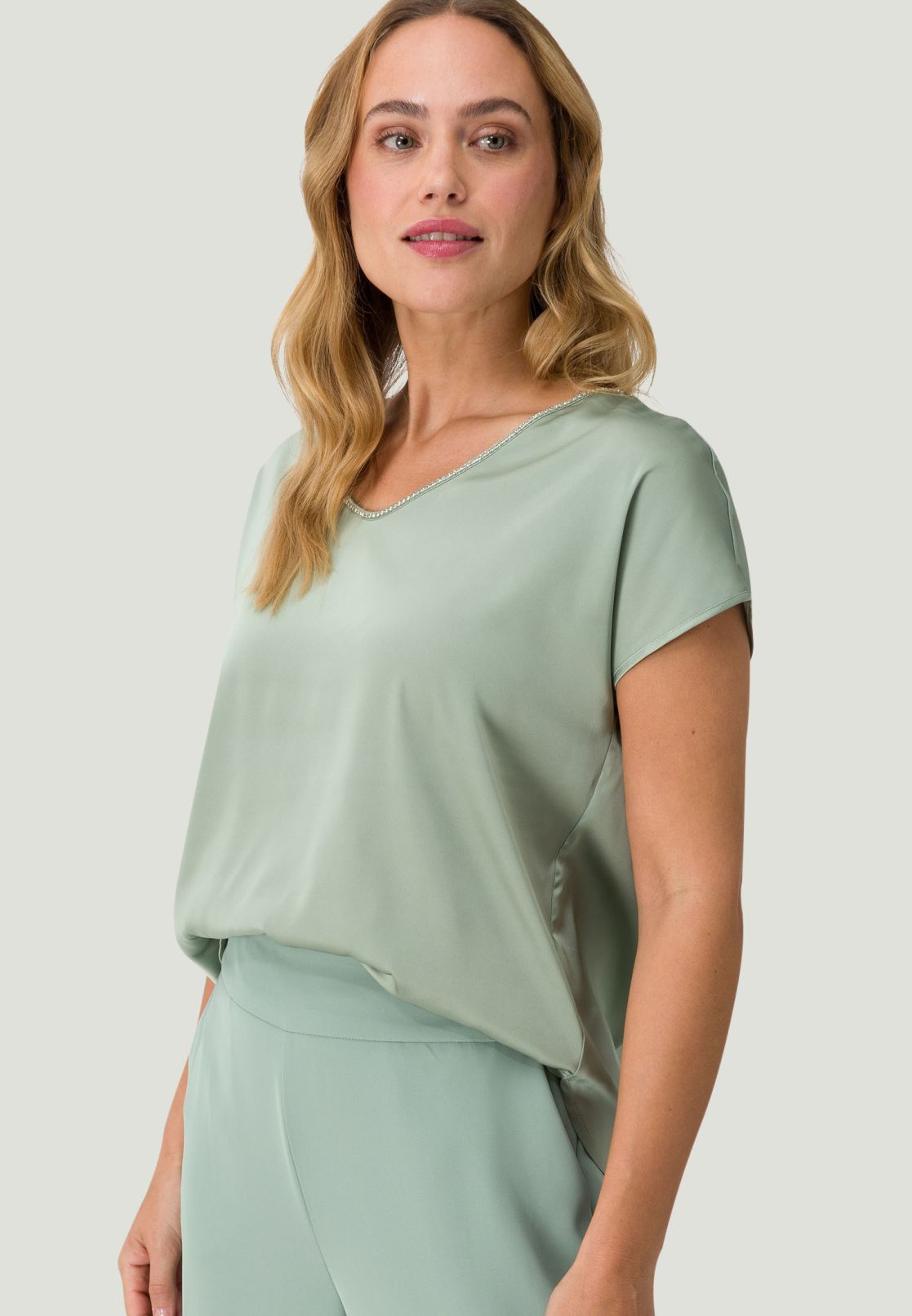 Blusenshirt mit Glitzersteinen