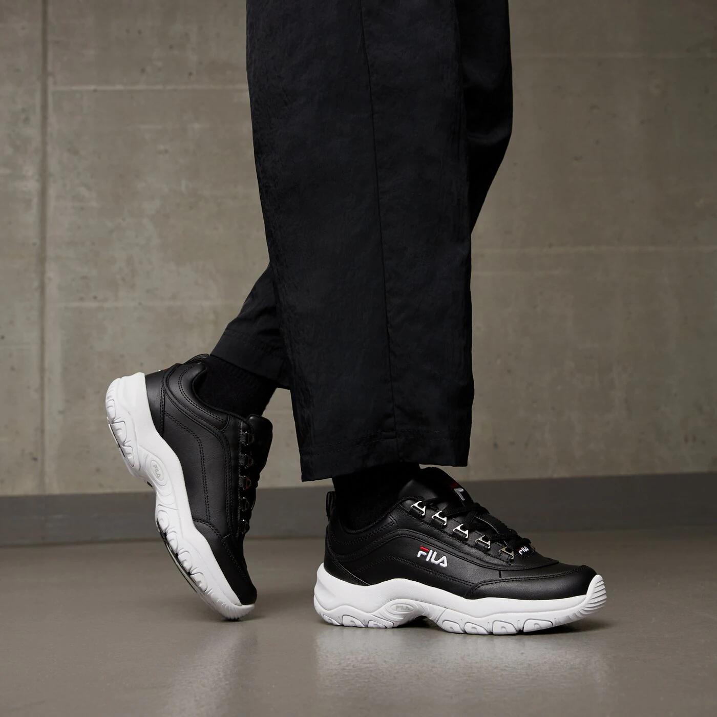 FILA STRADA LOW WMN Schwarz