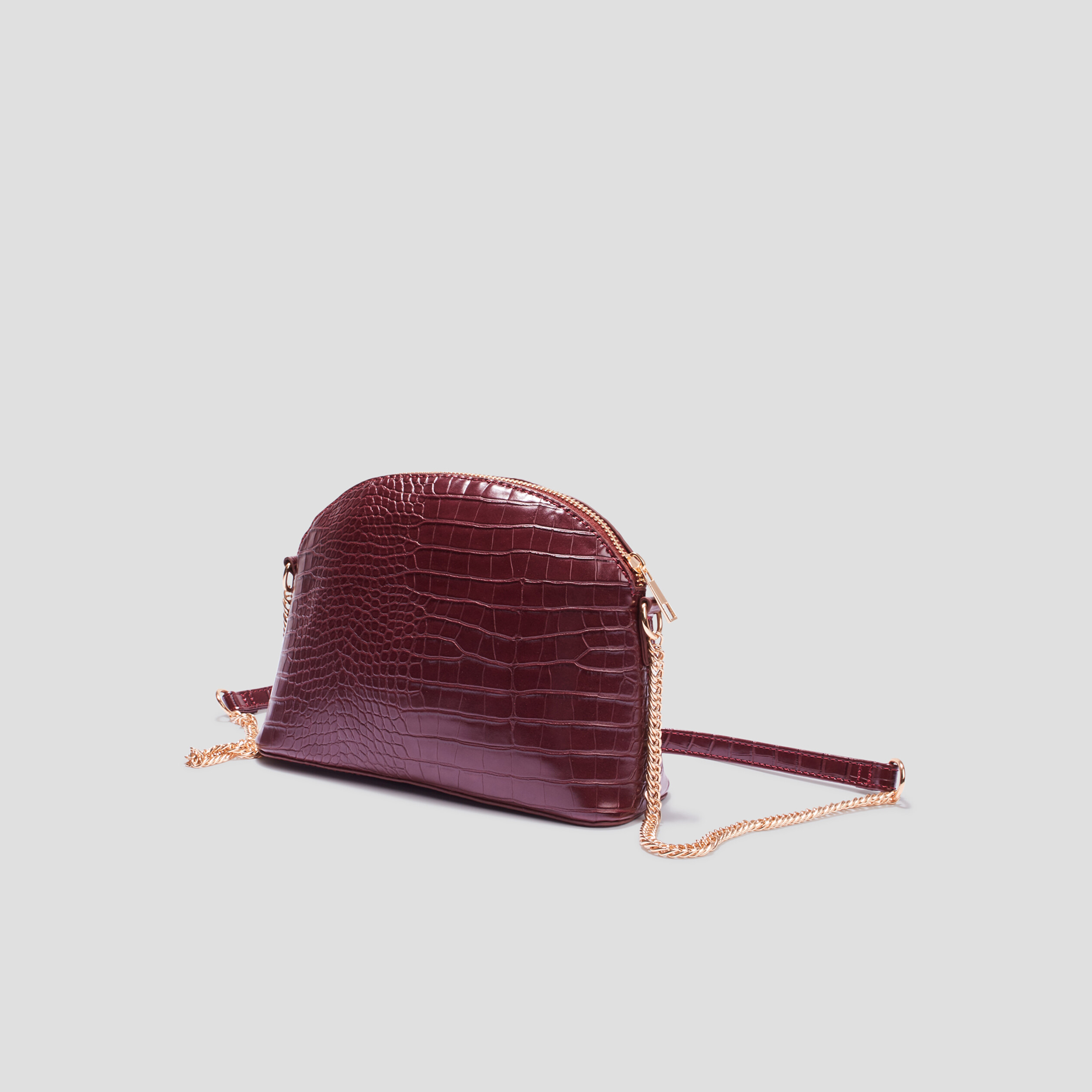 Sac en bandoulière vernis effet croco bordeaux femme | La Halle
