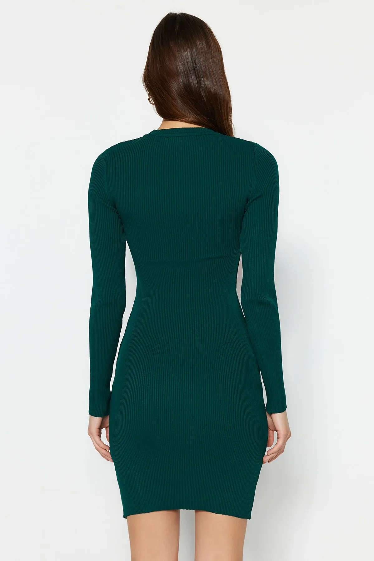 Trendyol Collection  Smaragdgrünes, figurbetontes Mini-Strick-Basic-Kleid TWOAW23EL01416