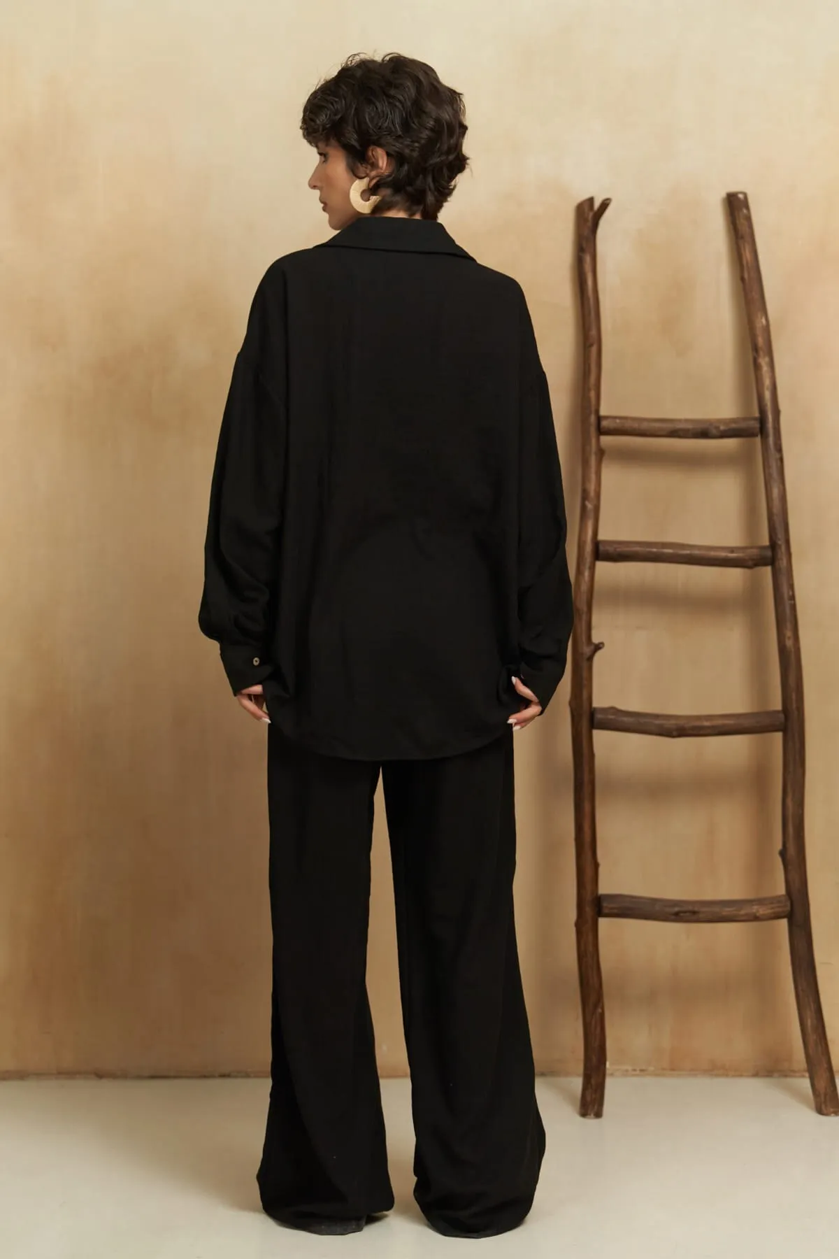 BOHEMAİ  Pedasa – Schwarzes Hemd- und Hosen-Set
