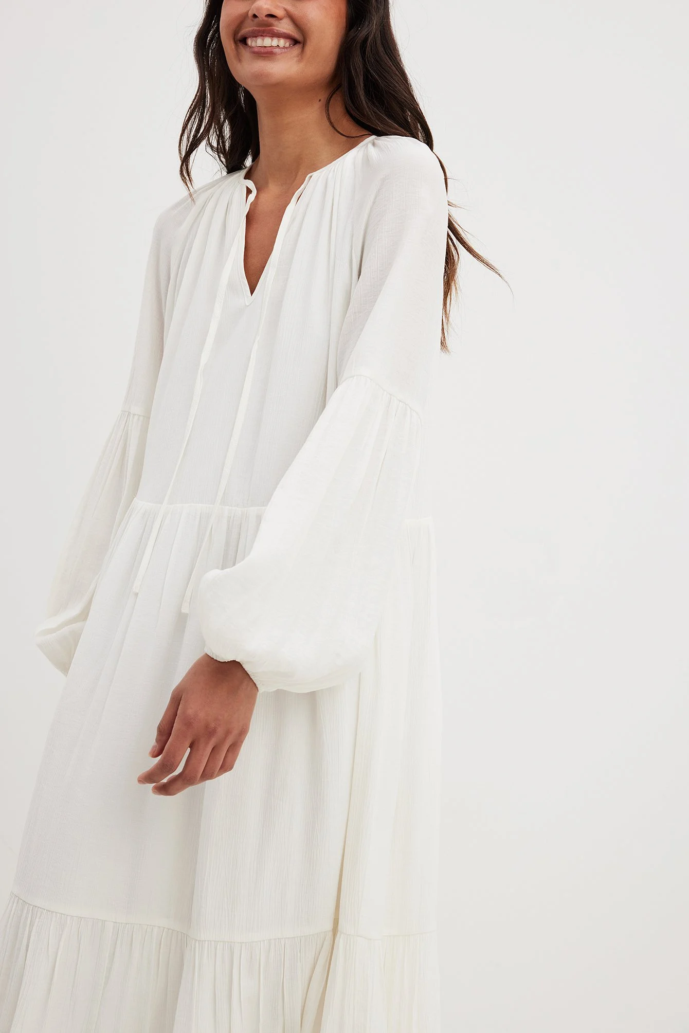 Strukturiertes fließendes Maxikleid