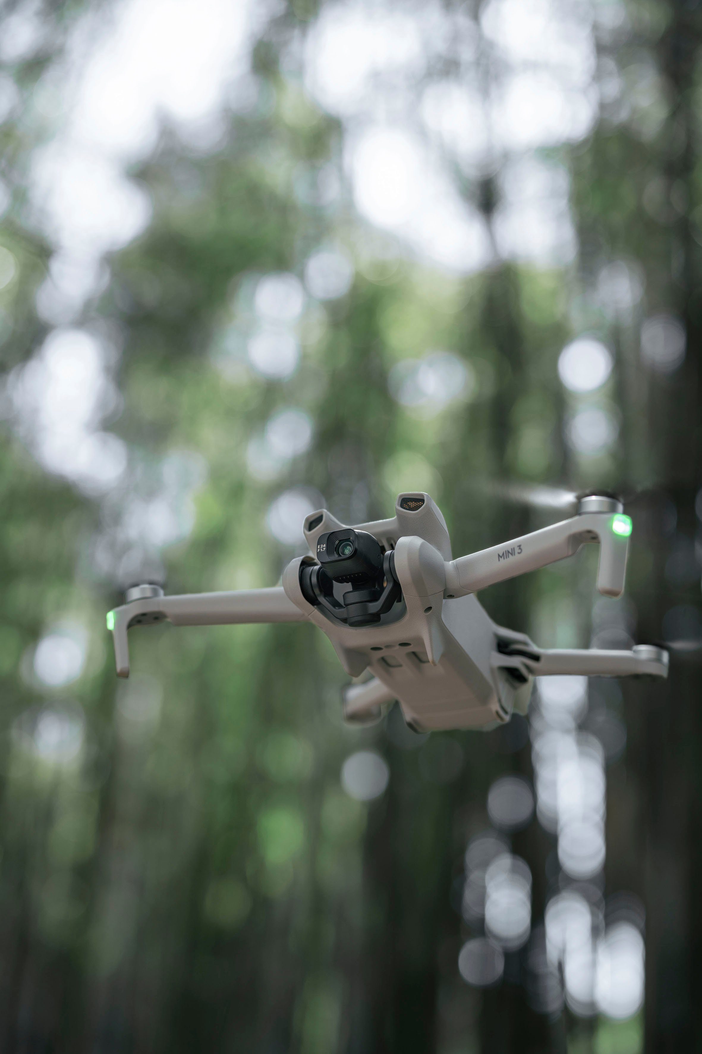 DJI Mini 3 Fly More Combo & DJI RC Drohne (4K Ultra HD)