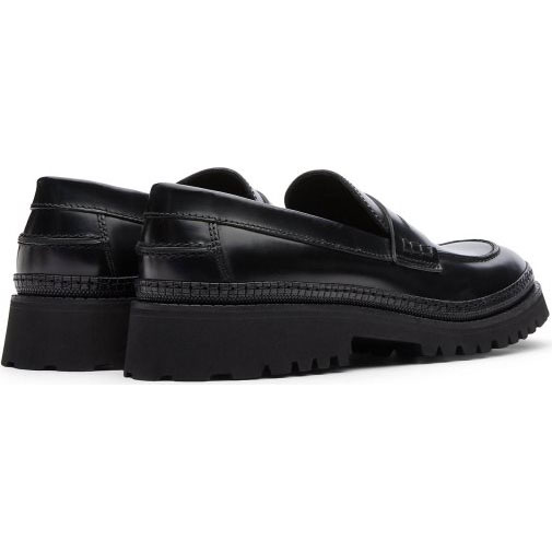 Lottusse Bootsschuh Aus Glänzendem Kalbsleder In Schwarz