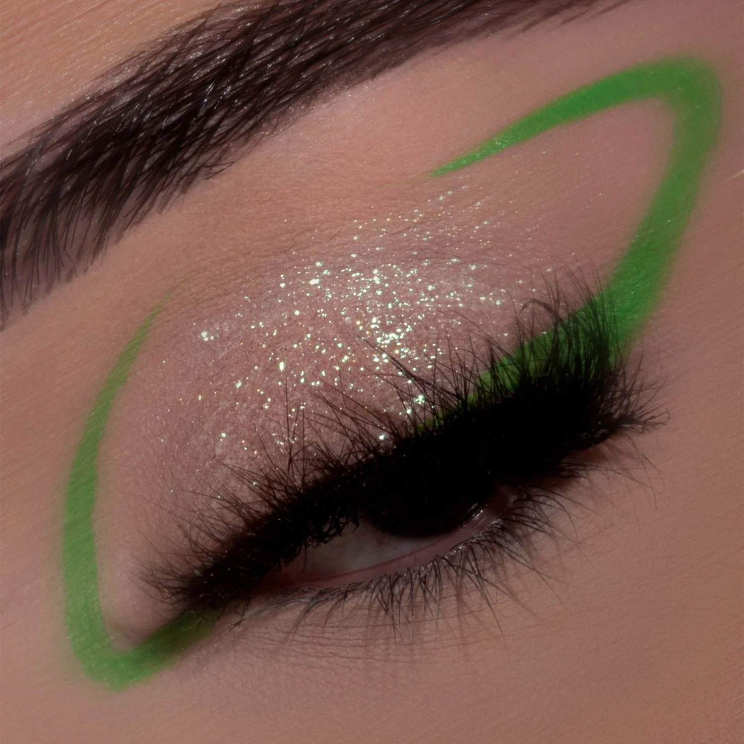 ShowsTopper Candy Eyes - кремаста сенка за очи, хајлајтери и хајлајтери, прашкаста сенка за очи