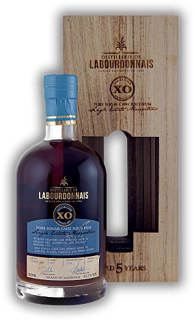 Labourdonnais 5 Years Single Cask XO 42,2% Labourdonnais 5 Years Single Cask XO 42,2% Limitierte Edition. Achtung Naturprodukt, kann Trübungen enthalten! Alter 5 J. - 0,7	 Liter - Vol 42,2%