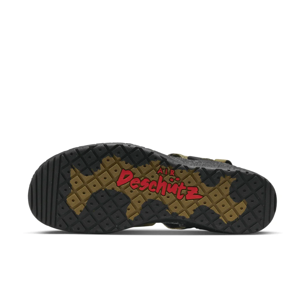 Nike ACG Air Deschutz DO8951-300 / grün