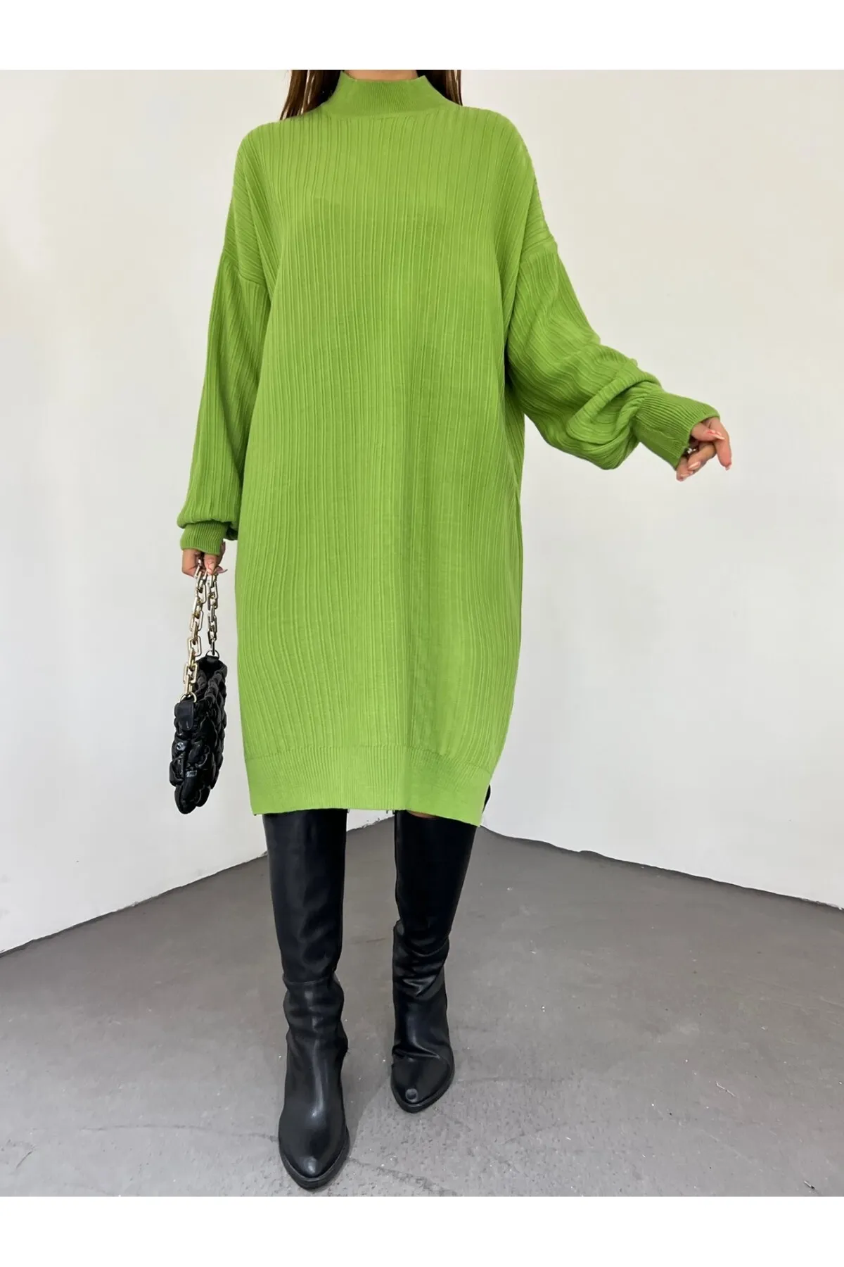 Modamorfo  Gerippte Strick-Tunika mit Schlitz und halbem Ausschnitt