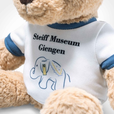 Museumsbär Ben mit Elefäntle T-Shirt, 30 cm, beige