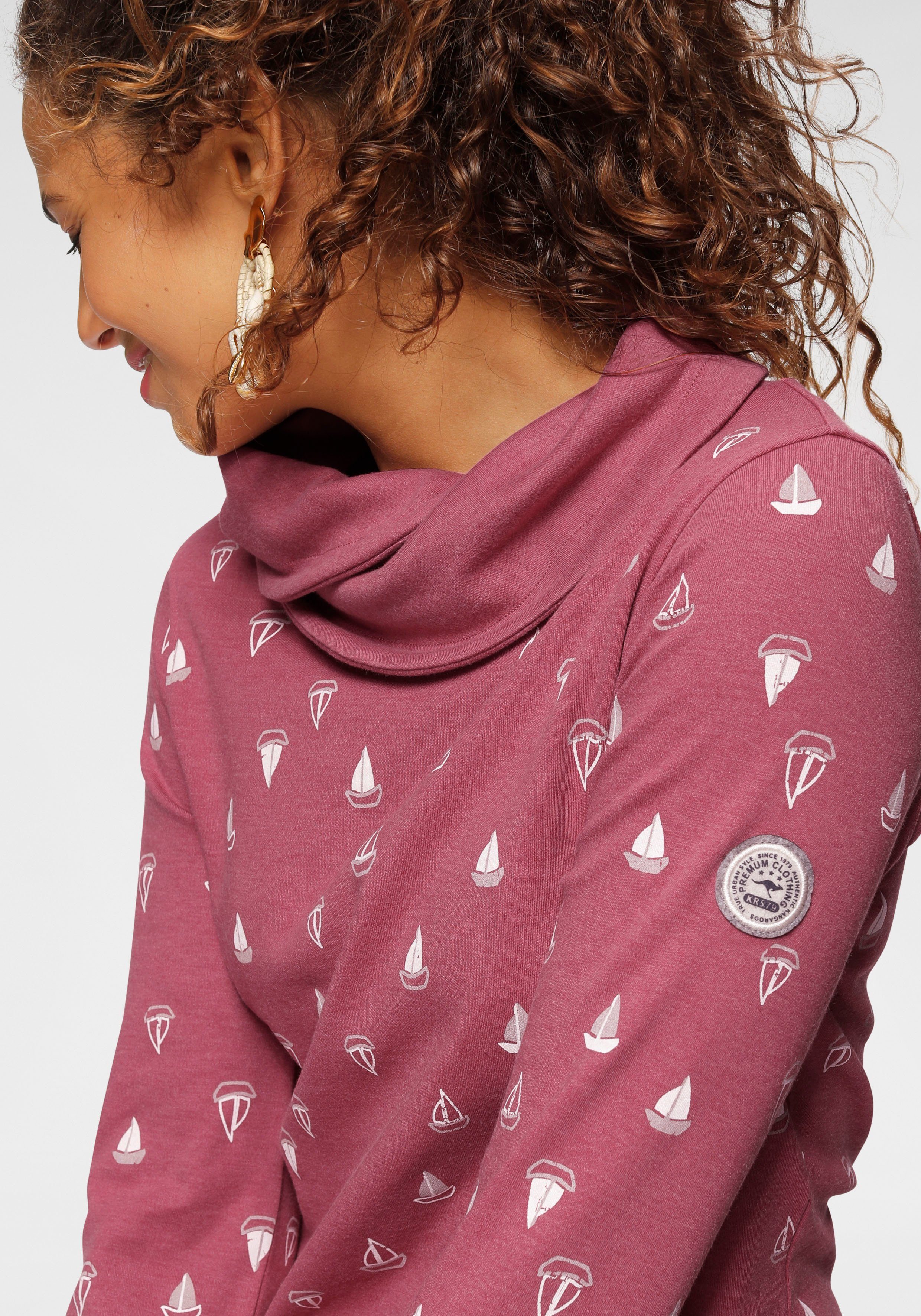 KangaROOS Sweatshirt mit wärmendem Schlauchkragen und Allover-Print