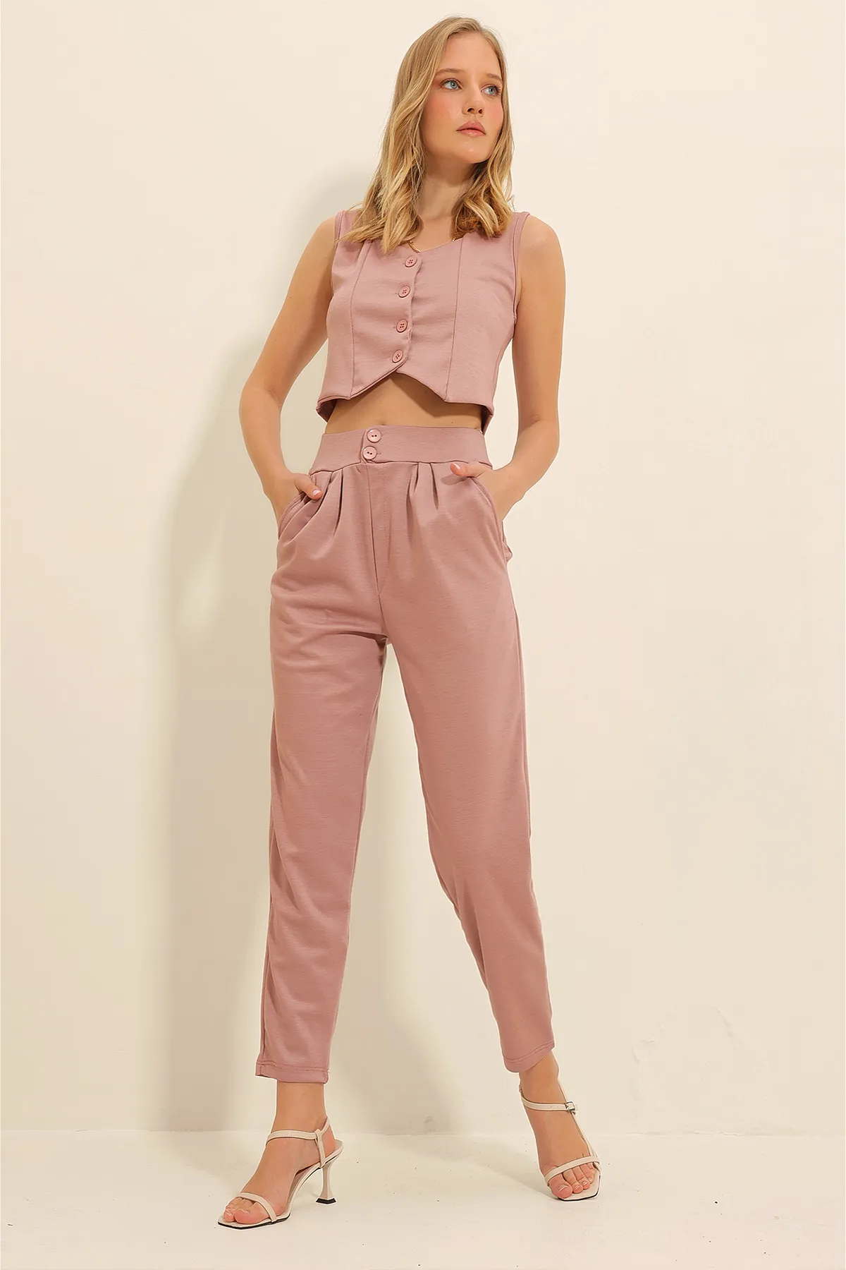 Trend Alaçatı Stili  Puderrosa Karottenhose mit hoher Taille für Damen ALC-X11148