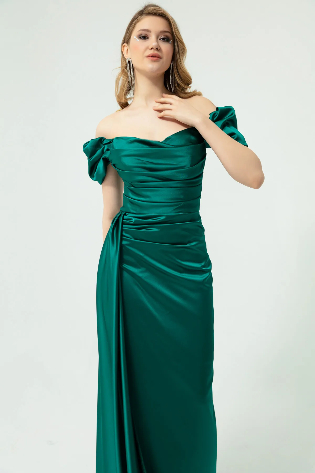 Lafaba  Smaragdgrünes Abendkleid und Abschlusskleid aus Satin mit U-Boot-Ausschnitt für Damen