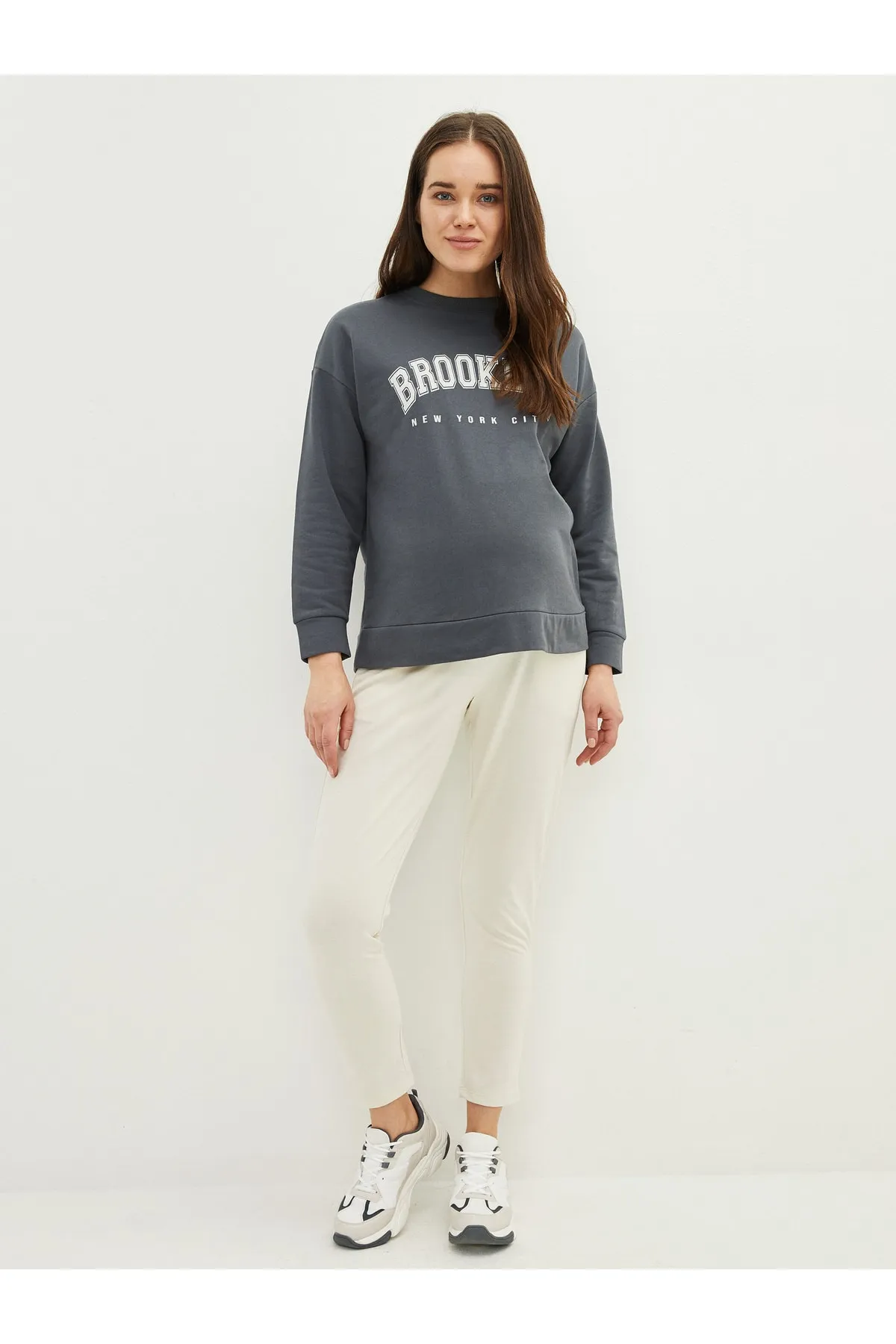 LC Waikiki  Jogginghose für Schwangere mit Baucheinsatz und geradem Taschendetail