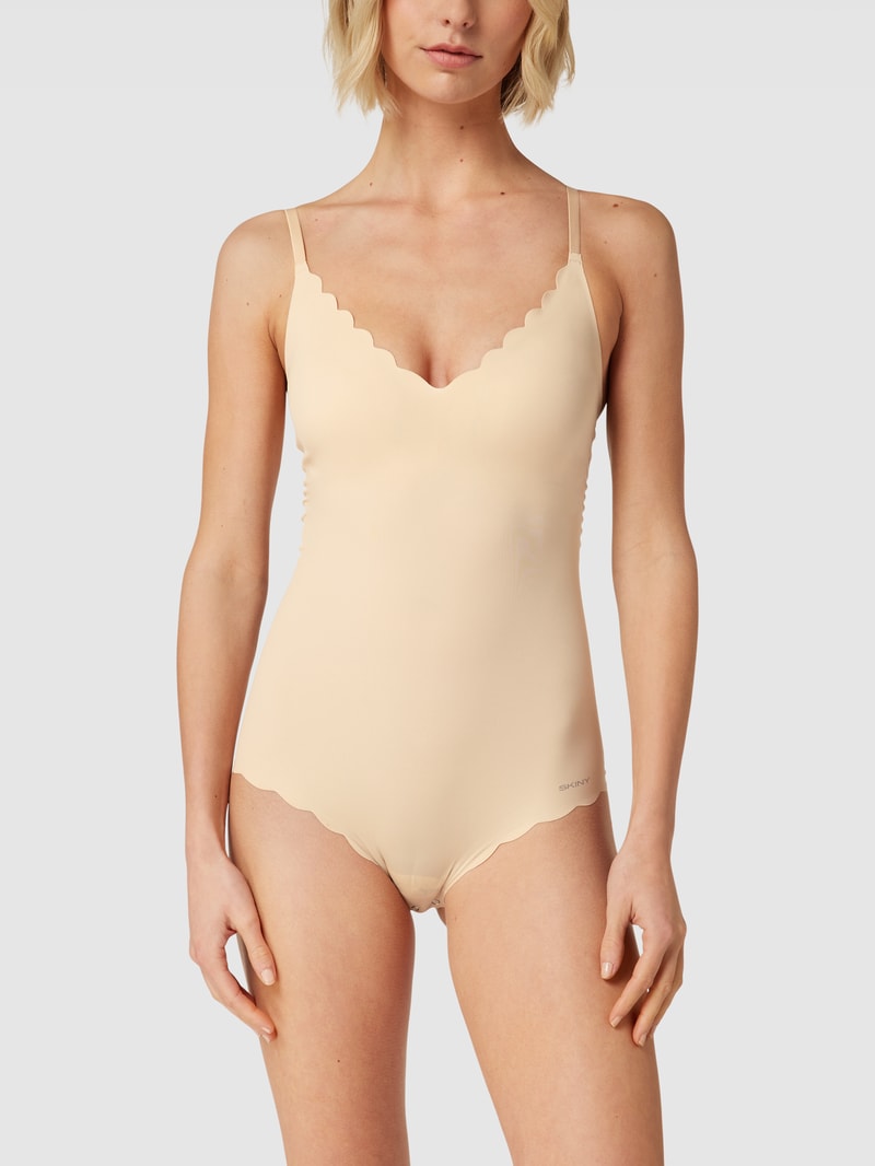 Body mit Muschelsaum in beige