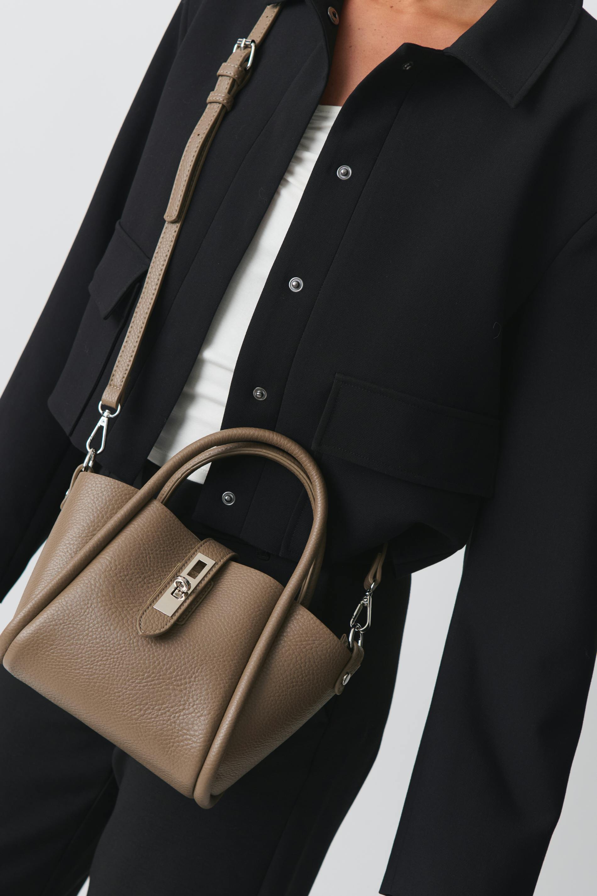 Tubular handle bag