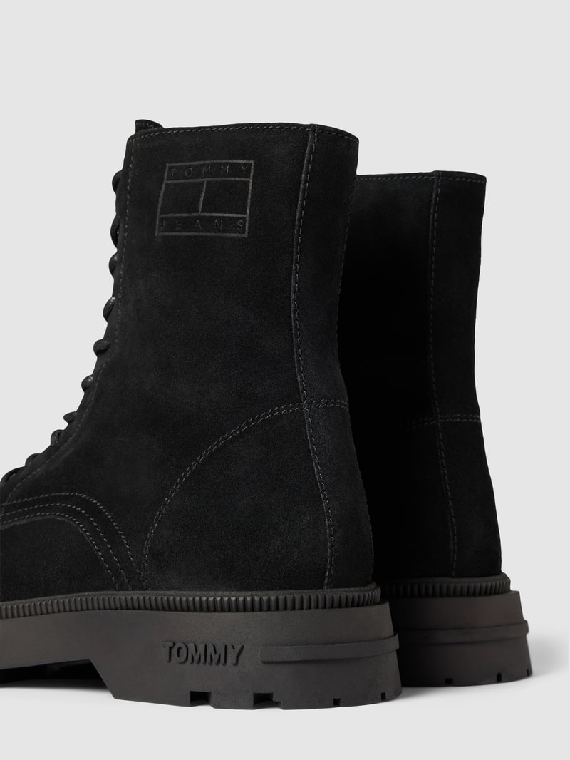 Boots mit Schnürverschluss in schwarz