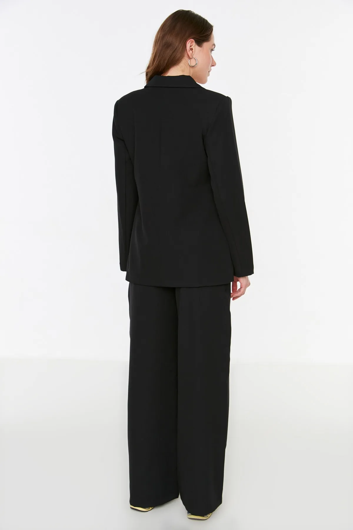 Trendyol Collection  Schwarze, gefütterte, gewebte Blazerjacke TWOSS21CE0137
