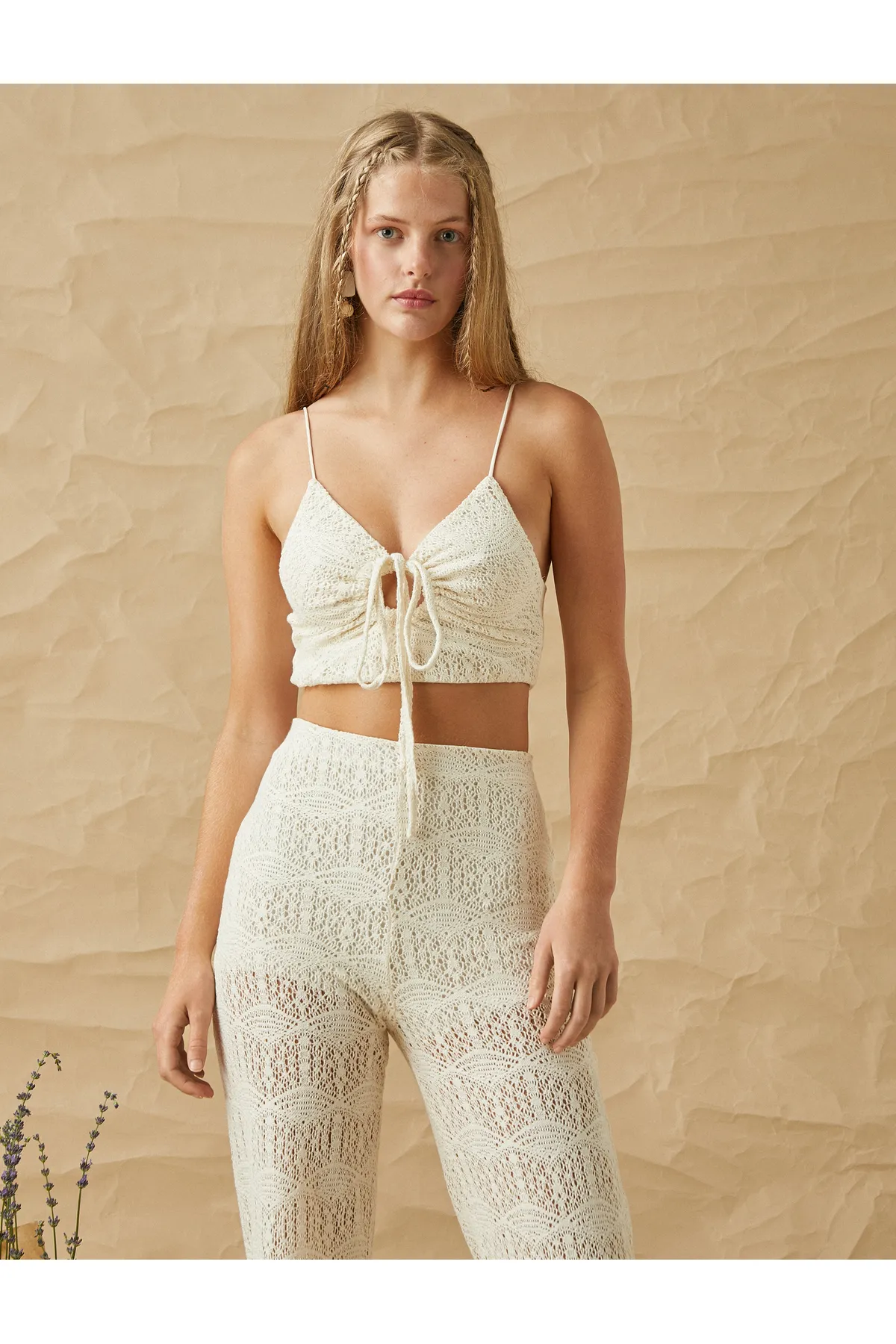 Koton  Riemchen-Bustier mit Fensterdetail