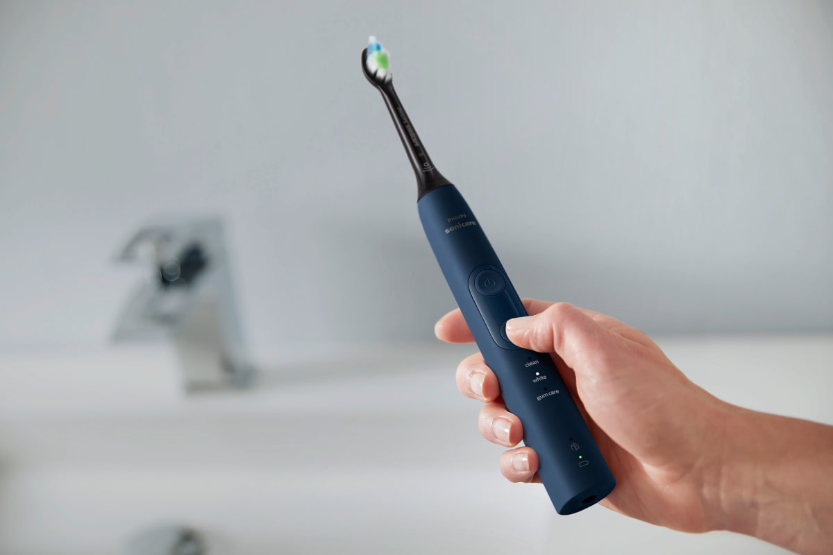 Schallzahnbürste Protective Clean 5100 Blau inkl. Reiseetui, 1 St