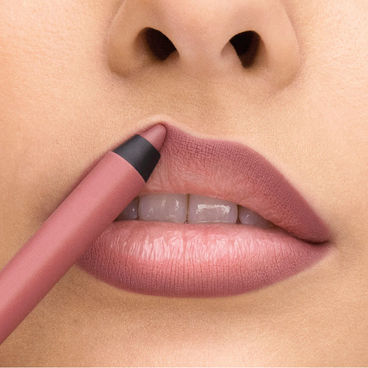 TIME LINER Lips - Kredka do ust