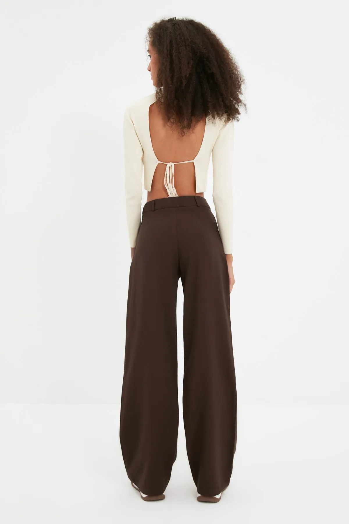 Trendyol Collection  Braune, plissierte Webhose mit weitem Bein TWOAW22PL0475