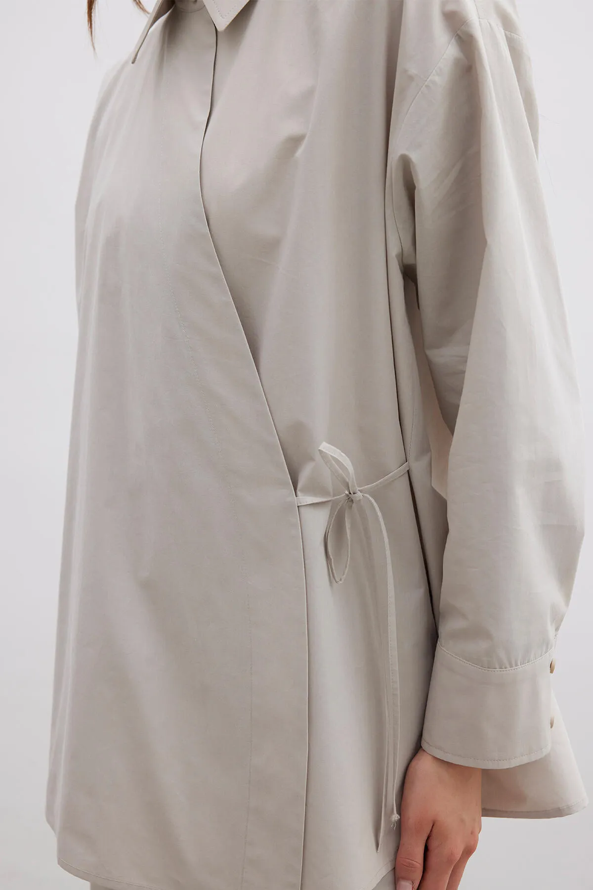 Manuka  GEKREUZTER VERSCHLUSS PREMIUM SHIRT STEIN