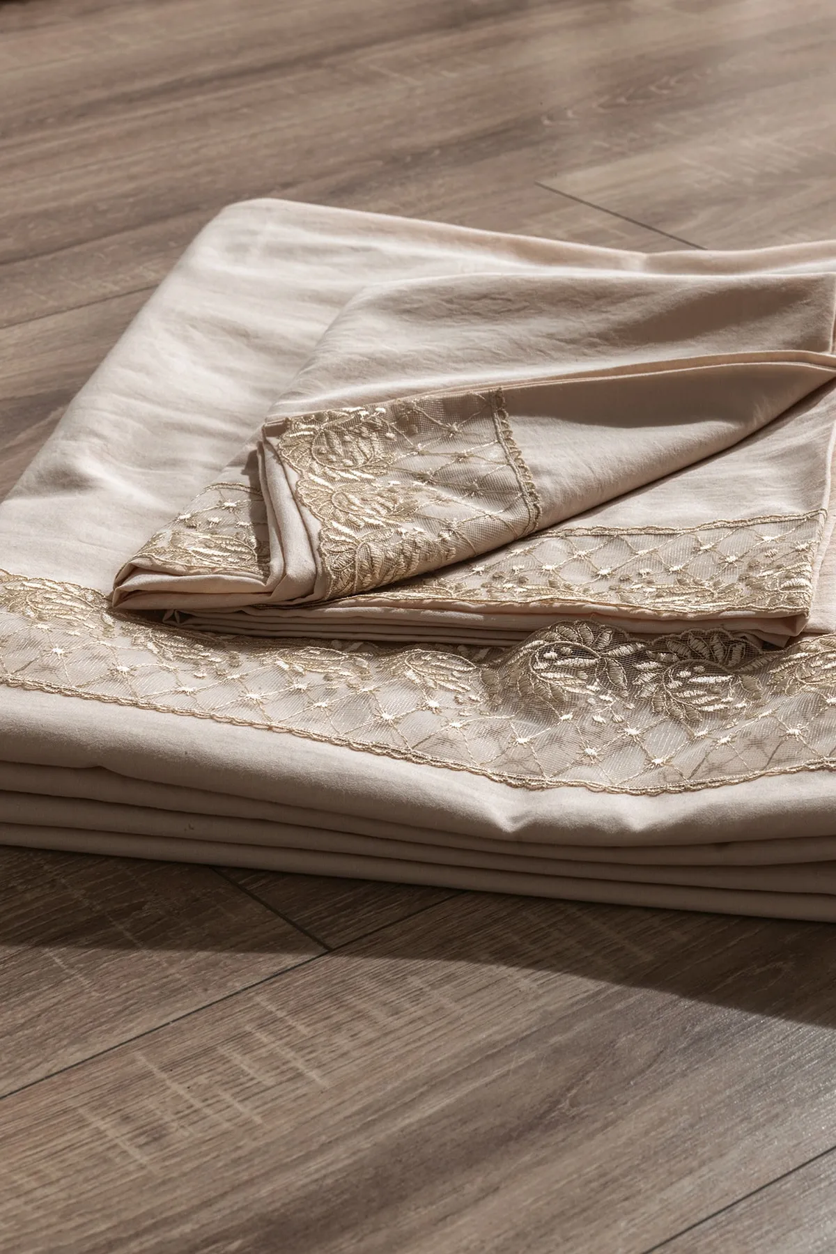 Çeyiz Diyarı  Bettwäsche-Set „Suzan Dowry“ aus französischer Spitze, Cappucino