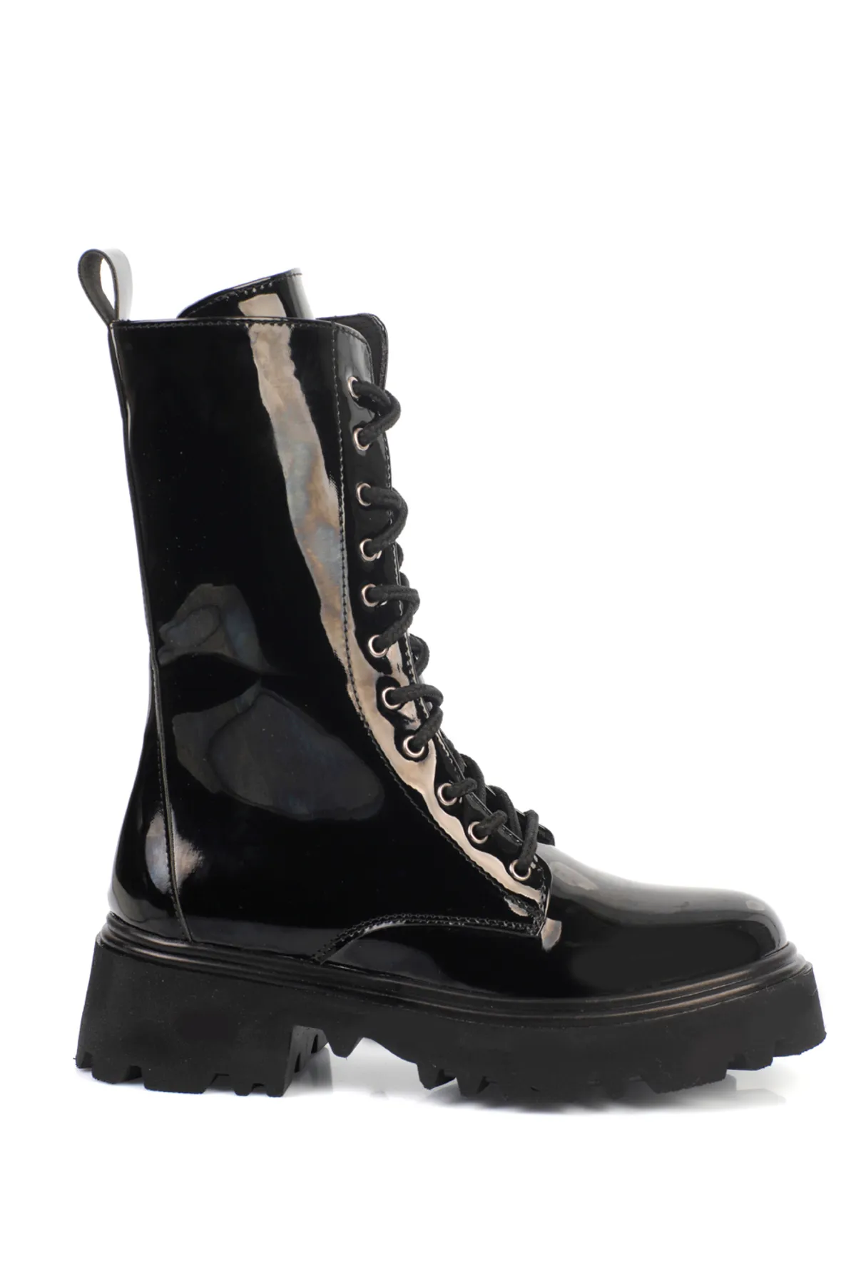 Capone Outfitters  Damenstiefel mit runder Zehenpartie und seitlichem Reißverschluss zum Schnüren mit Trak-Sohle