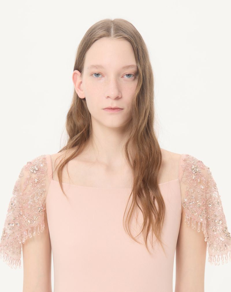 Robe longue brodée en cady couture