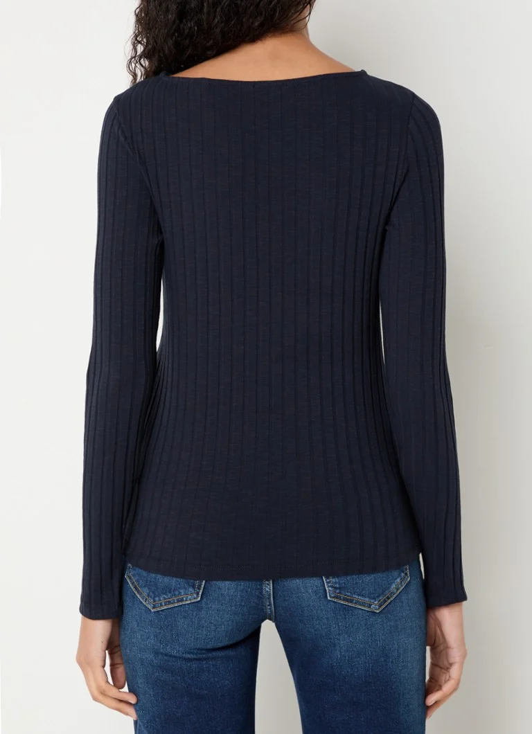 OPUS Sovke top with ribbed structure